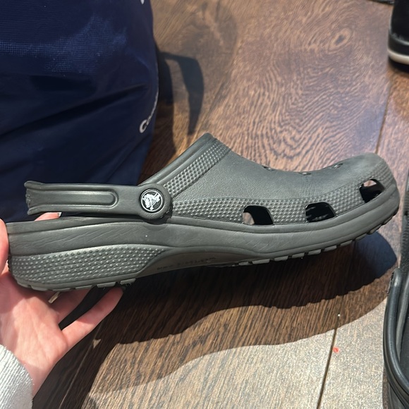 Black Crocs - Picture 4 of 10